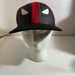 Marvel Deadpool SnapBack red and black baseball hat 100%‎ cotton cap